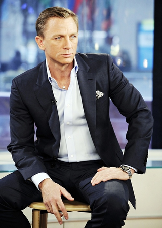 Illustration for article titled LOOK!! DANIEL CRAIG!!